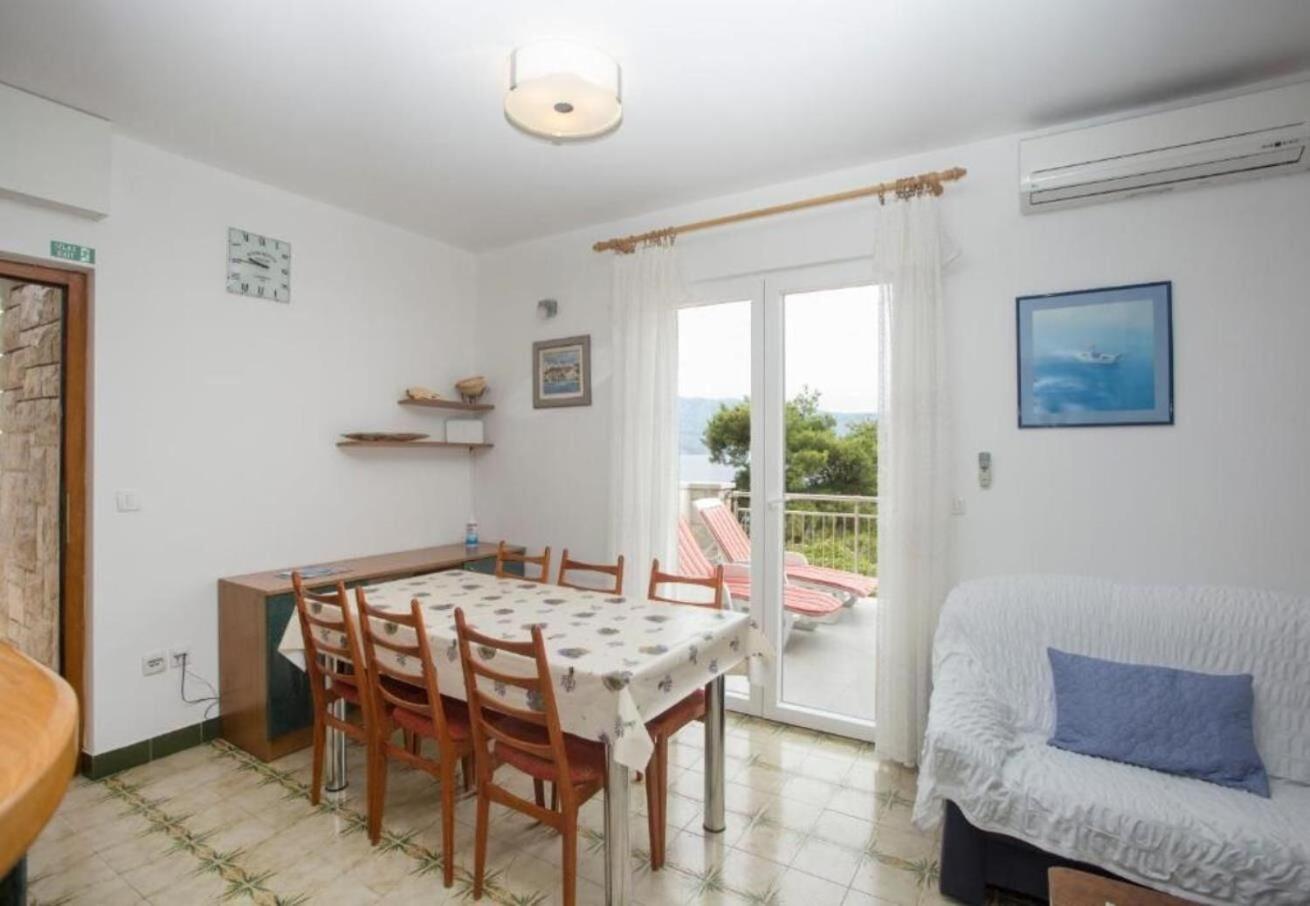Apartments Damir - 80 M From Beach Postira Exterior foto