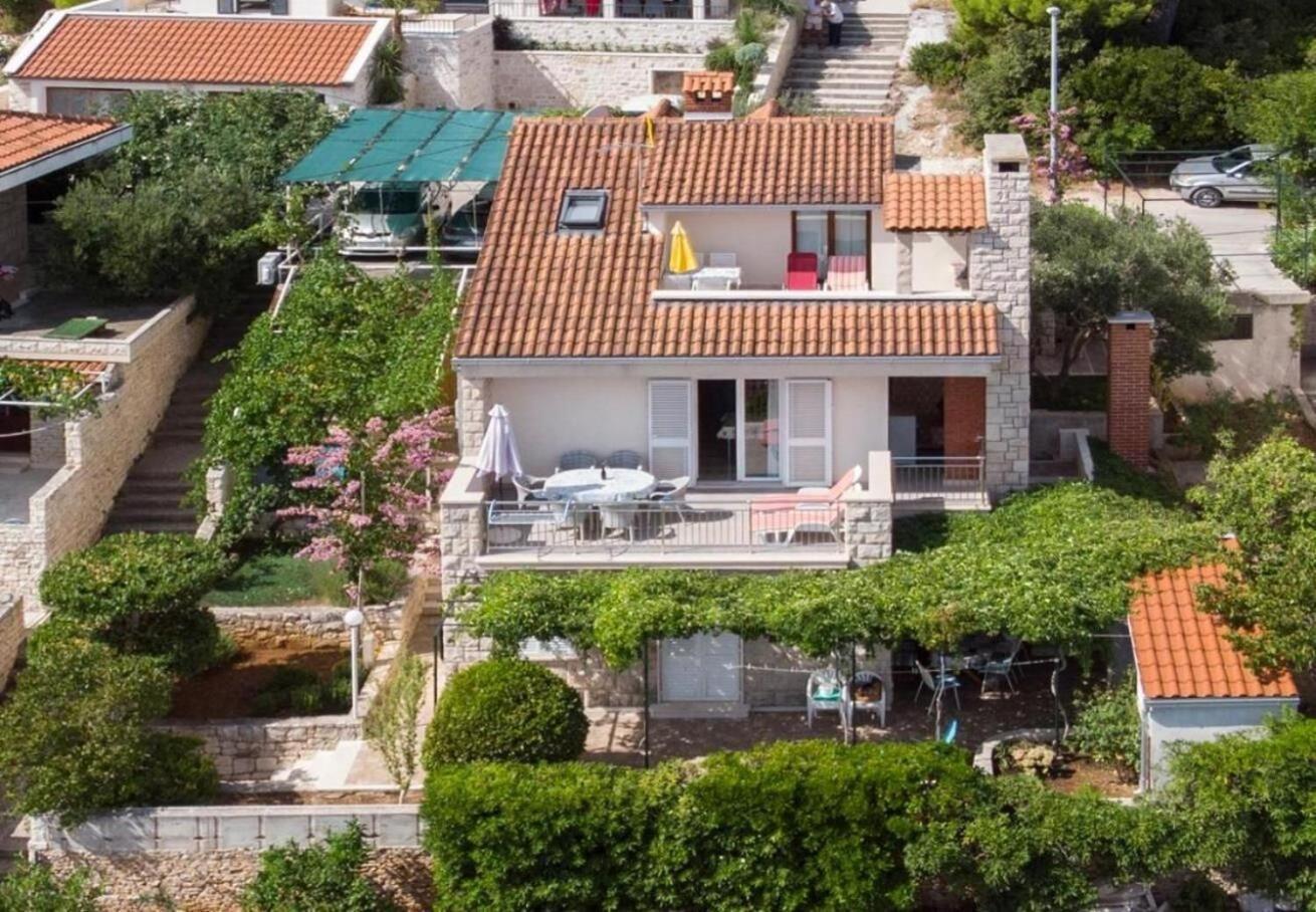 Apartments Damir - 80 M From Beach Postira Exterior foto